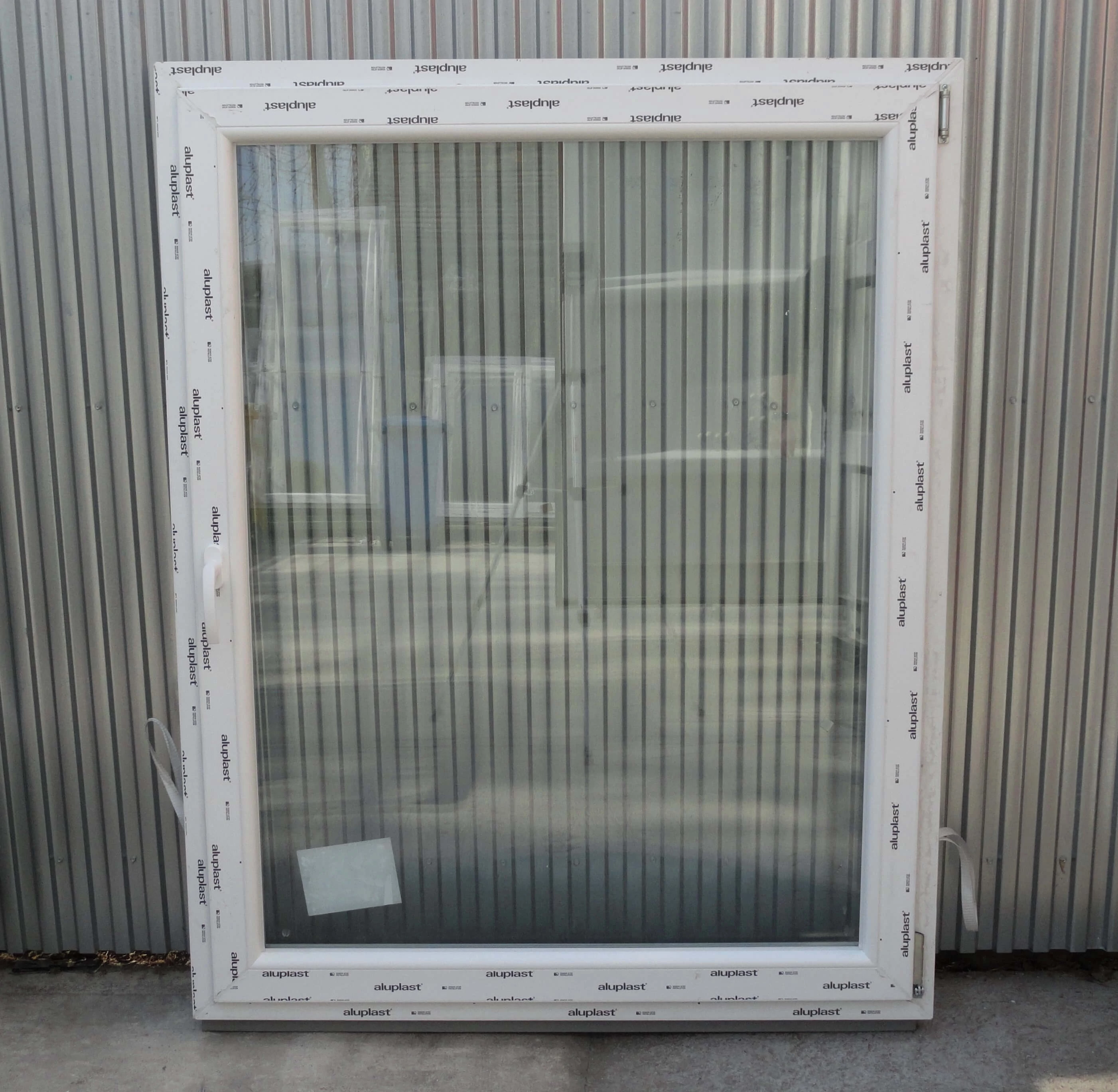 120x150 Bukó / nyíló műanyag ablak JOBB (Aluplast Siegenia) - (Gyártási mérete: 118x148cm)