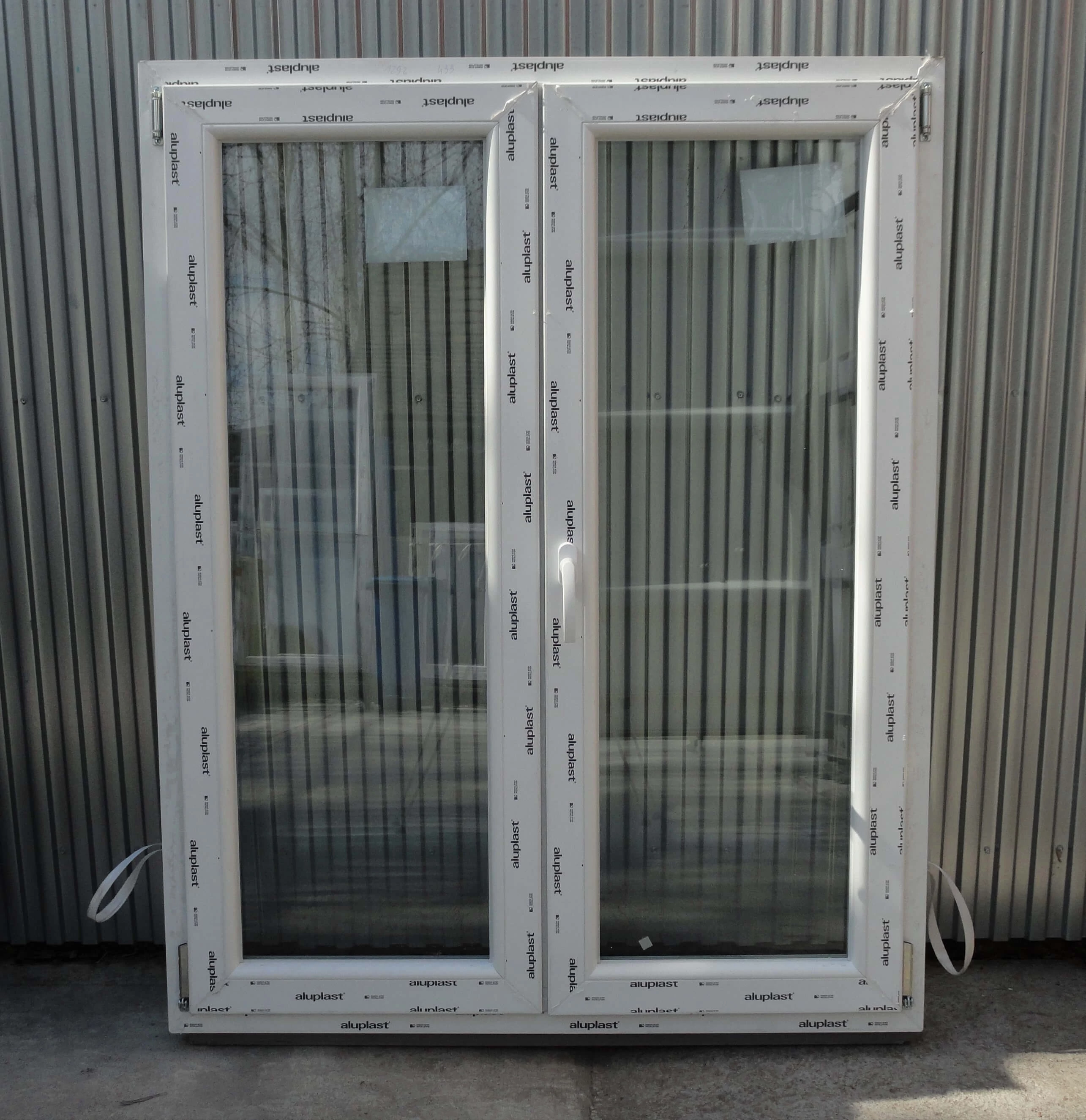 120x150 Kétszárnyú bukó/nyíló műanyag ablak JOBB (Aluplast Siegenia) - (Gyártási mérete: 118x148cm)