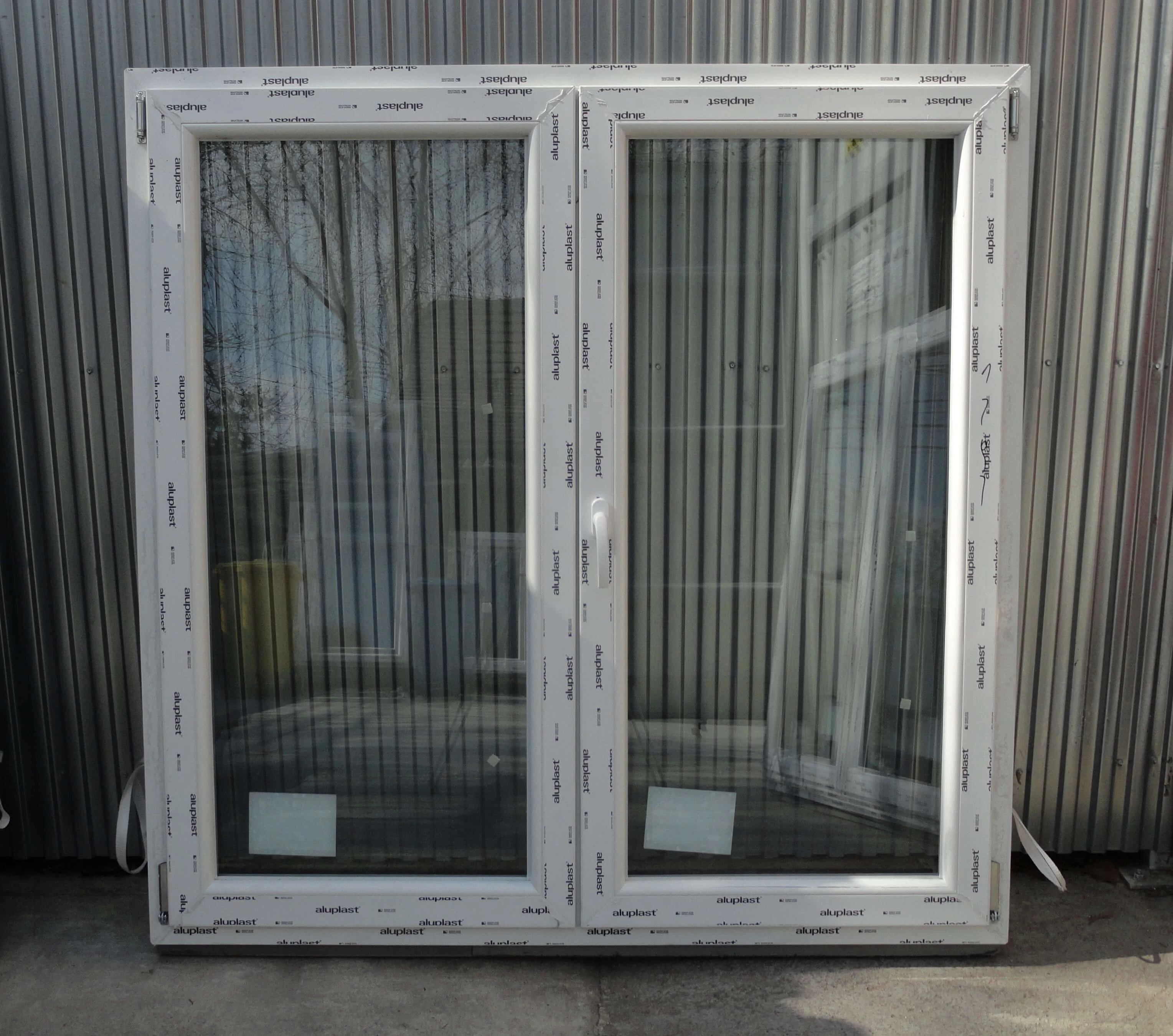 150x150 Kétszárnyú bukó/nyíló műanyag ablak JOBB (Aluplast Siegenia) - (Gyártási mérete: 148x148cm)