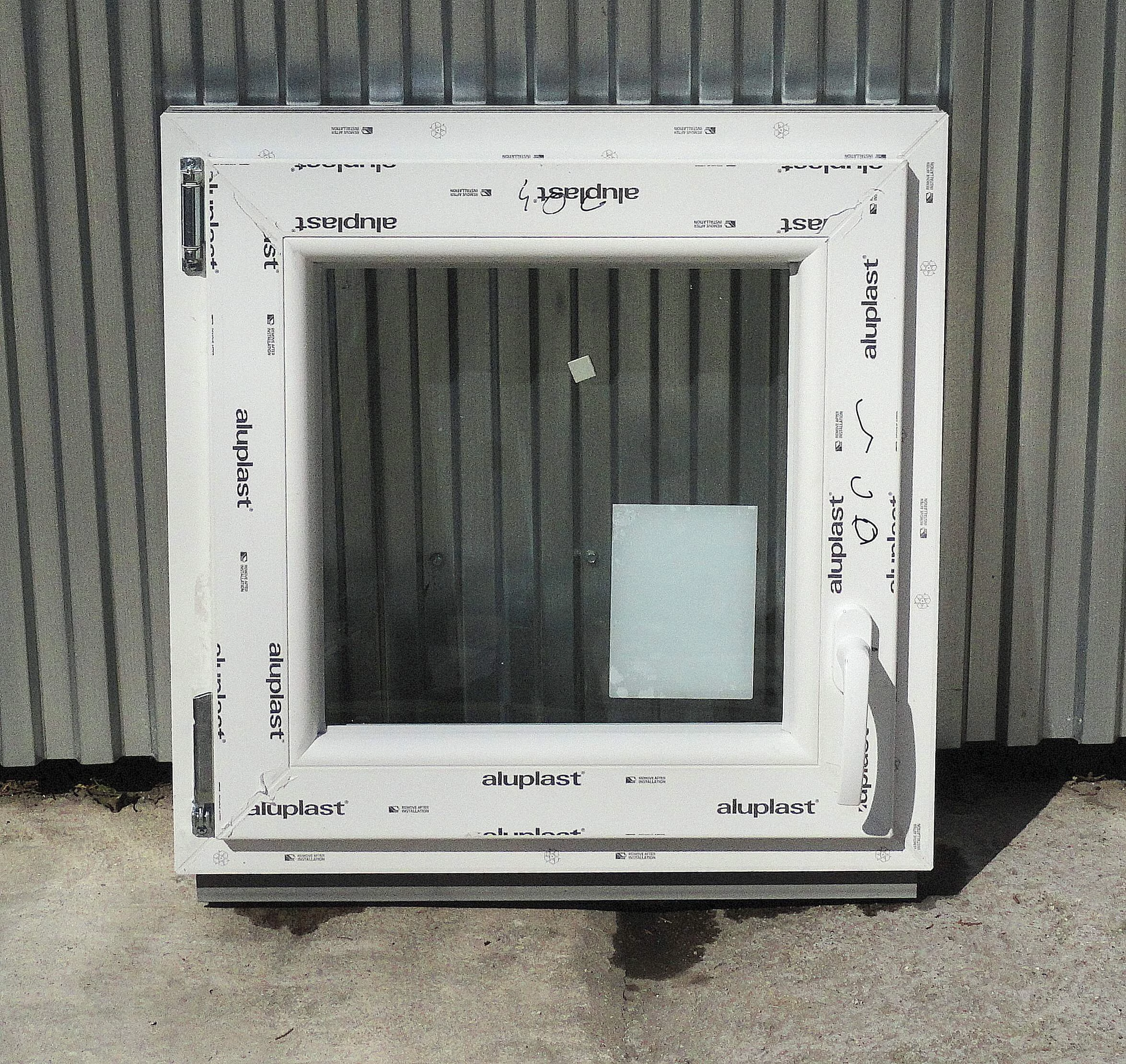 60x60 Bukó / nyíló műanyag ablak BAL (Aluplast Siegenia) - (Gyártási mérete: 58x58cm)