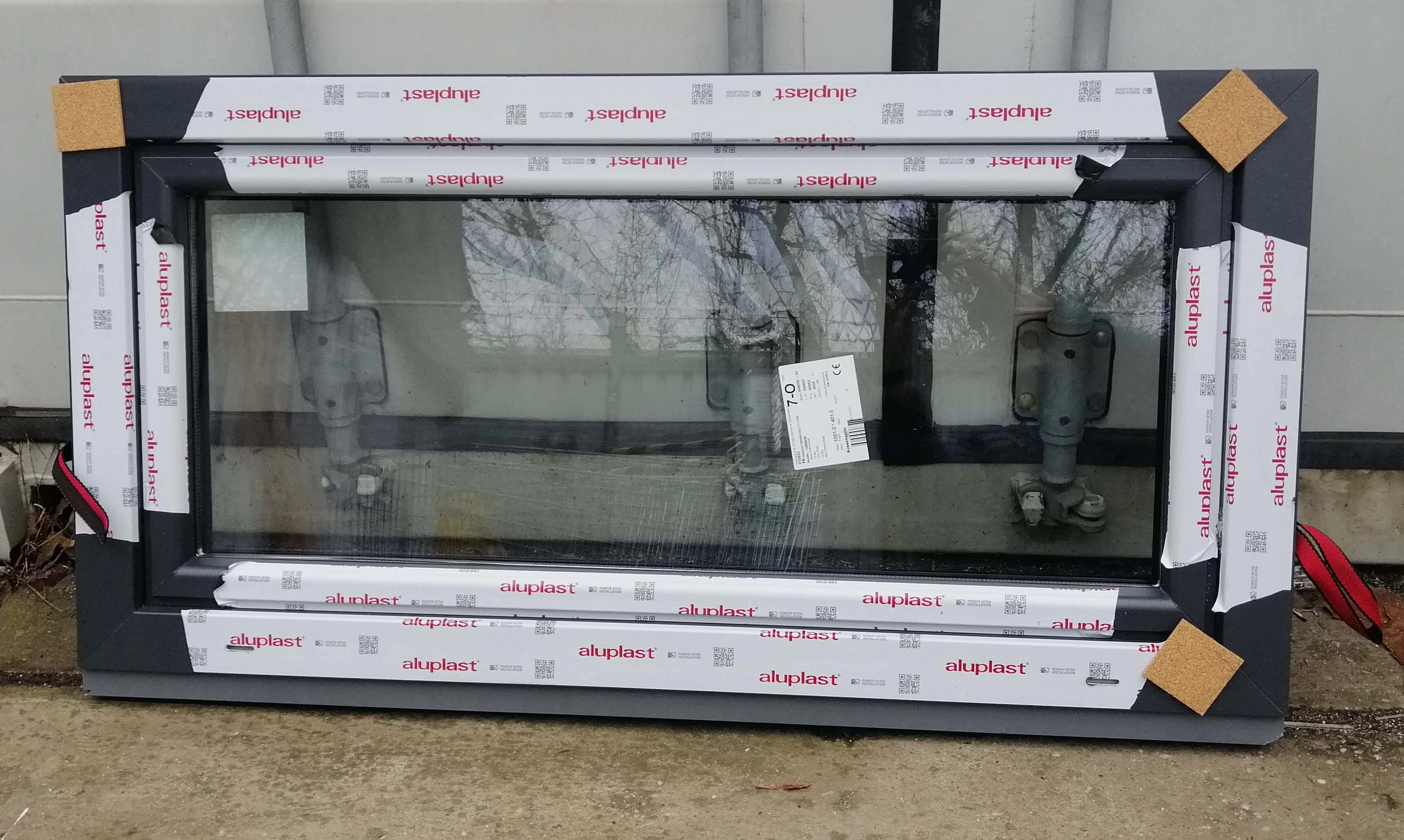 120x60 Bukó / nyíló műanyag ablak JOBB (Aluplast iDEAL 4000) - (Gyártási mérete: 120x60cm) kívűl homogén antracit ,belül fehér